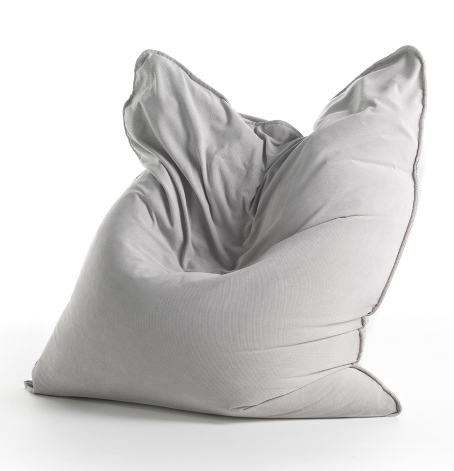 Letto matrimoniale senza spalliera: oltre idee su letto senza ...
