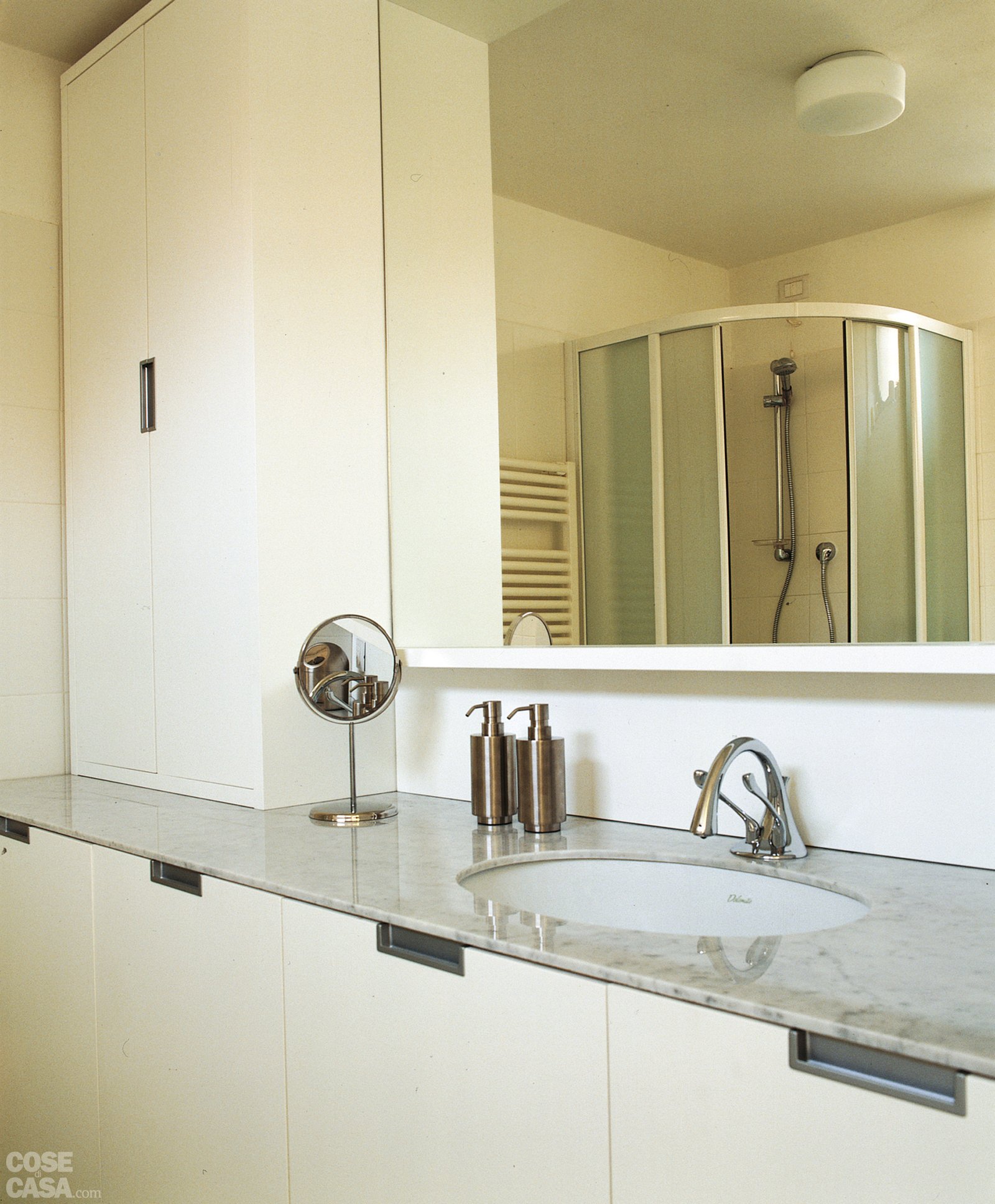 Bagno con lavatoio: mobile onda x con vasca in ceramica. lavatoio ...