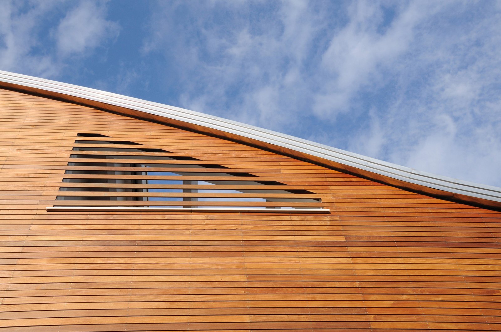 Pareti in legno per esterni: pareti prefabbricate. casa studio ...