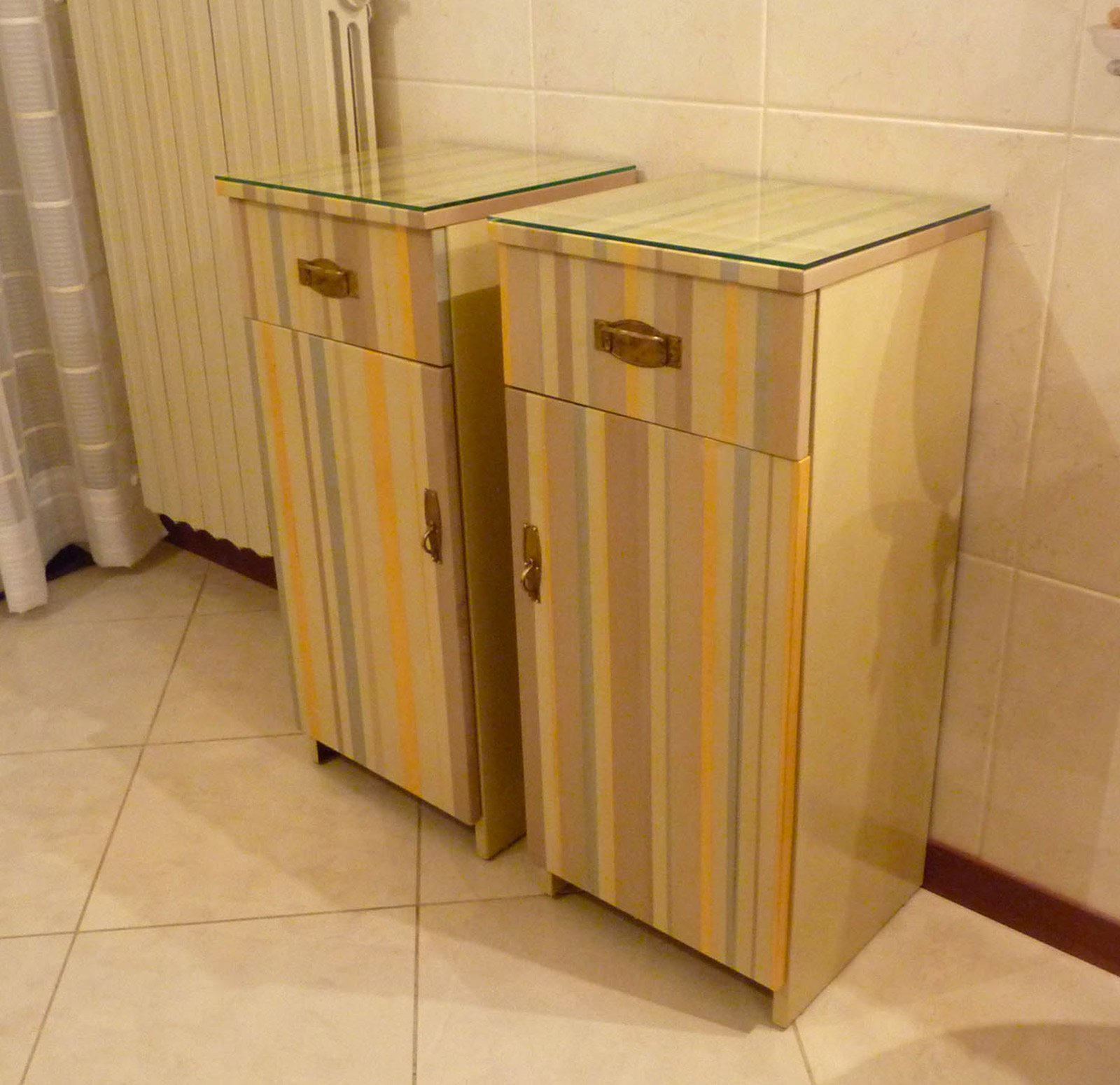 Restyling colorato per un vecchio mobiletto cose di casa