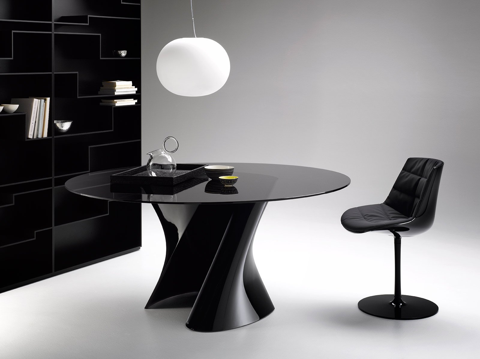 Tavoli rotondi e ovali: design morbido, minimal, dinamico cose ...