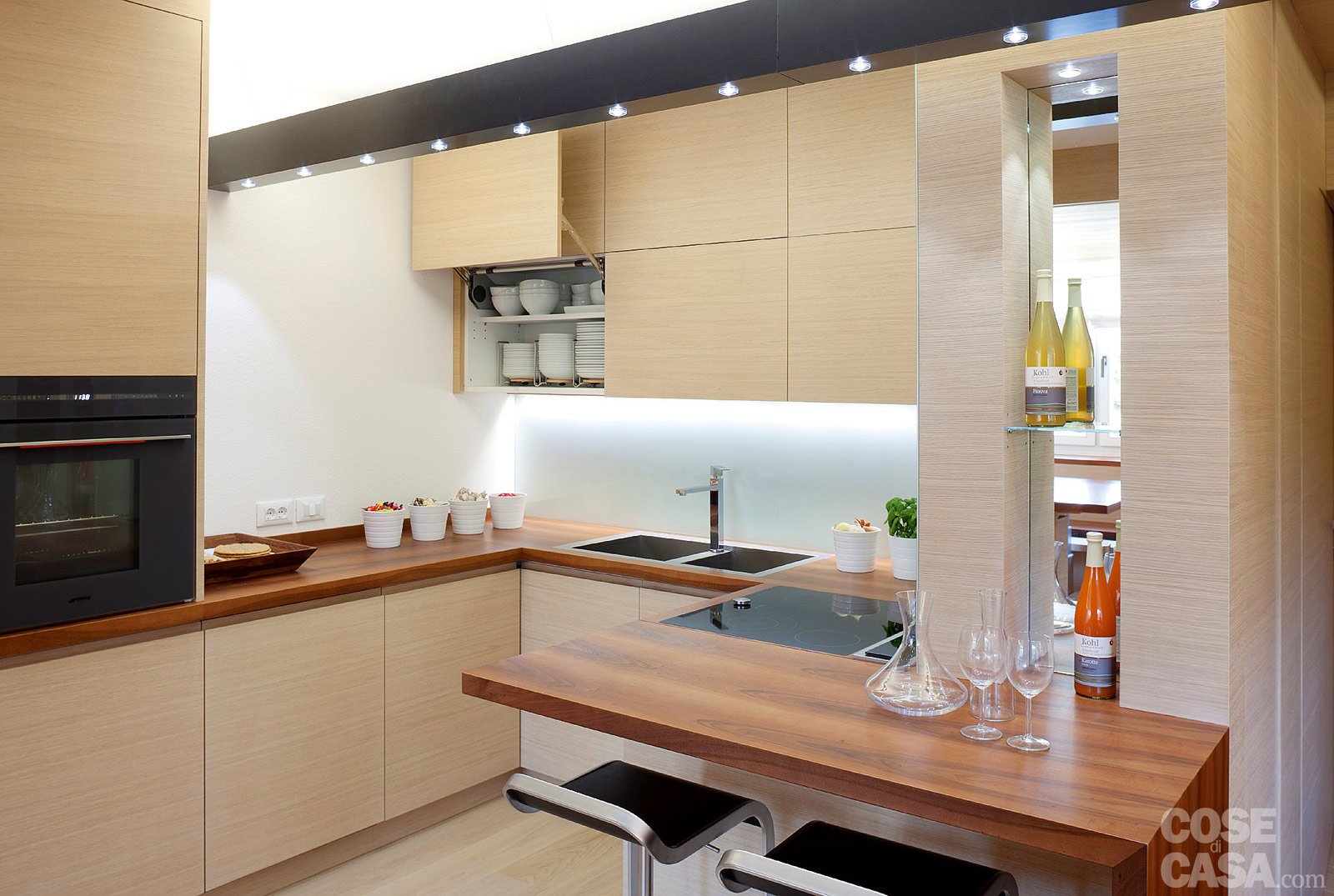 Cucine con lavandino sotto finestra: casa fryme. archivio ...