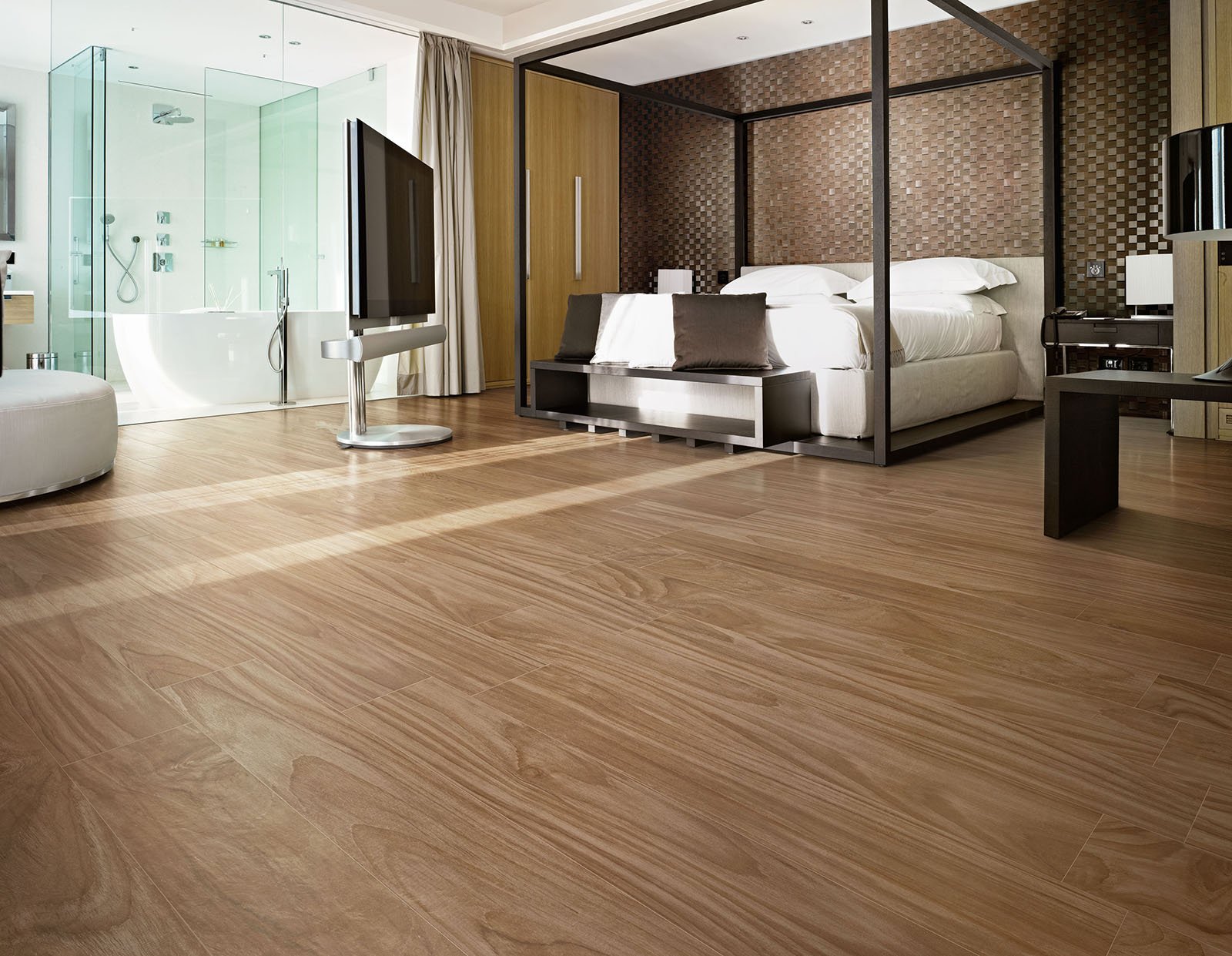Pavimenti per il bagno. dal travertino al gres cose di casa