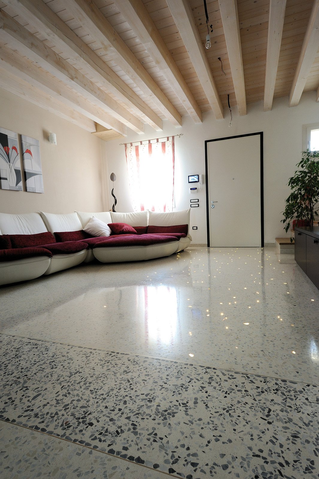 Pavimenti in marmo, travertino, alla veneziana. all'insegna della ... Mobili veneziani