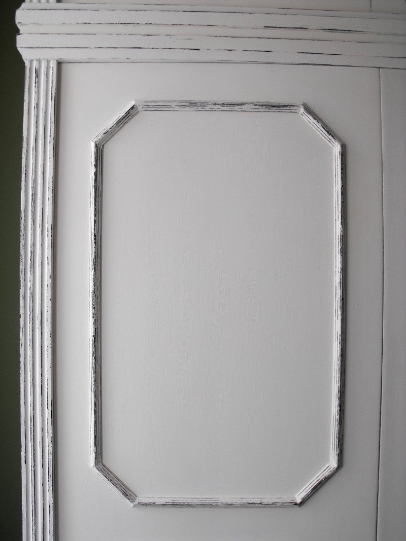 Restyling: trasformare un vecchio armadio in un arredo shabby chic ...