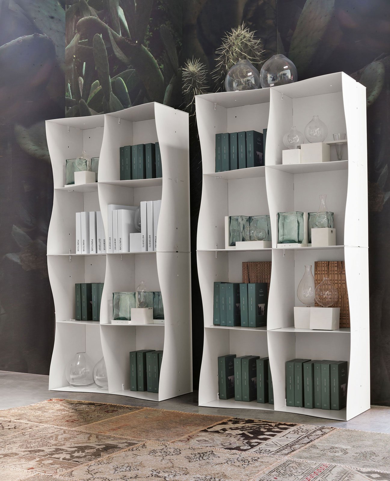 Librerie e vetrine al salone internazionale del mobile 2015 cose ... Vetrinette classiche legno