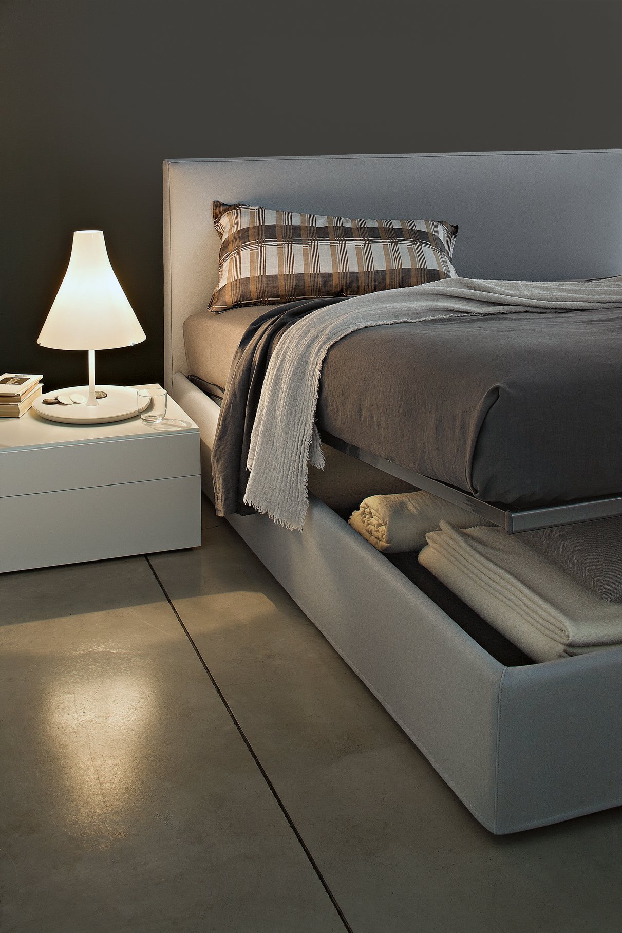 Letto sospeso al soffitto : letto sospeso al soffitto. letto ... Letti matrimoniali di design a roma