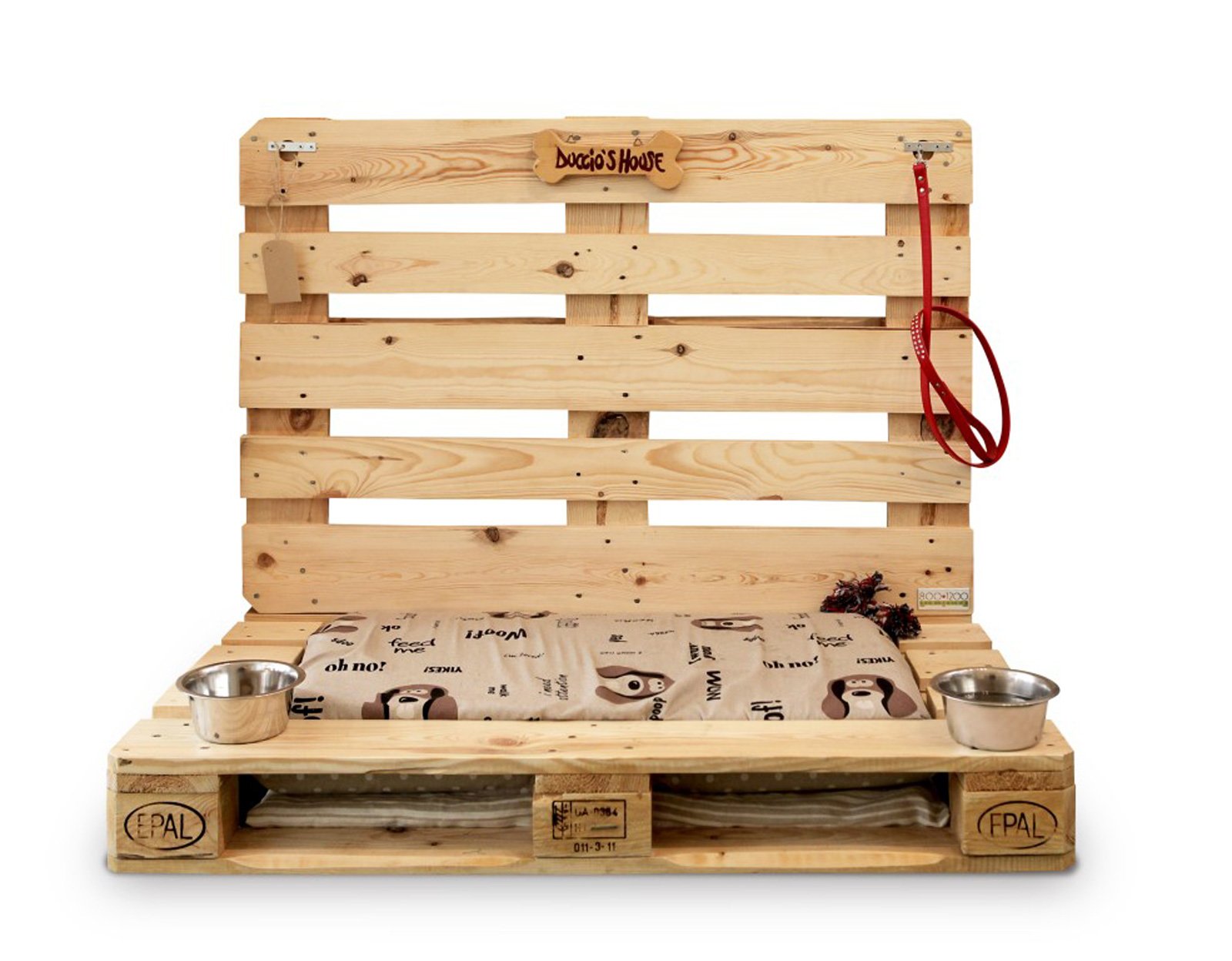 La cuccia che arreda: il posto giusto (e bello) per il cane di ... Pallet arreda