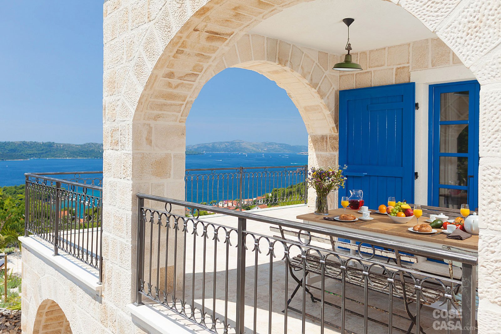 Suggestioni estive: una casa tra luce e colori cose di casa Archi decorativi per interni