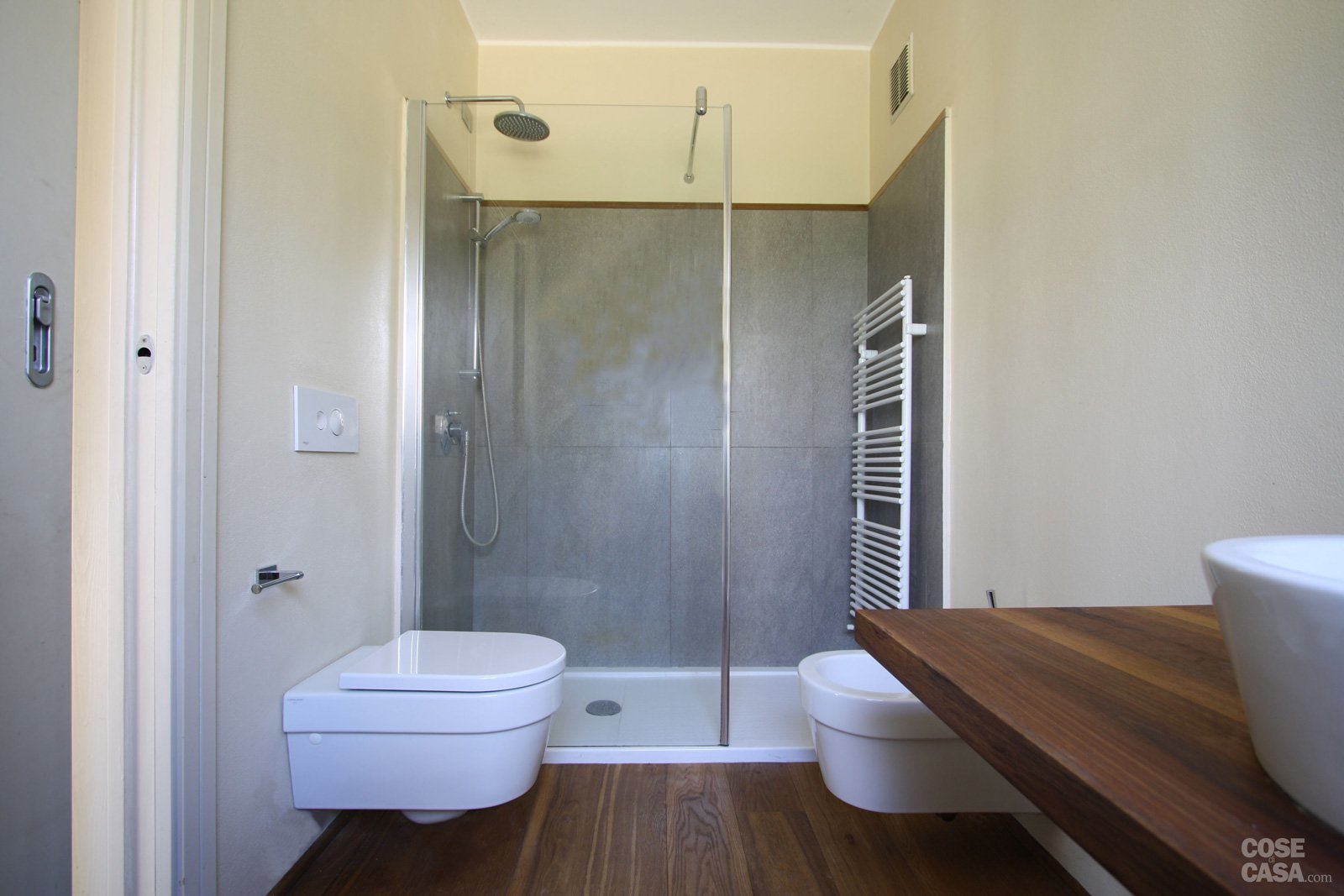 Lampade da bagno design ~ avienix.com for . Lampadari a soffitto bagno rose