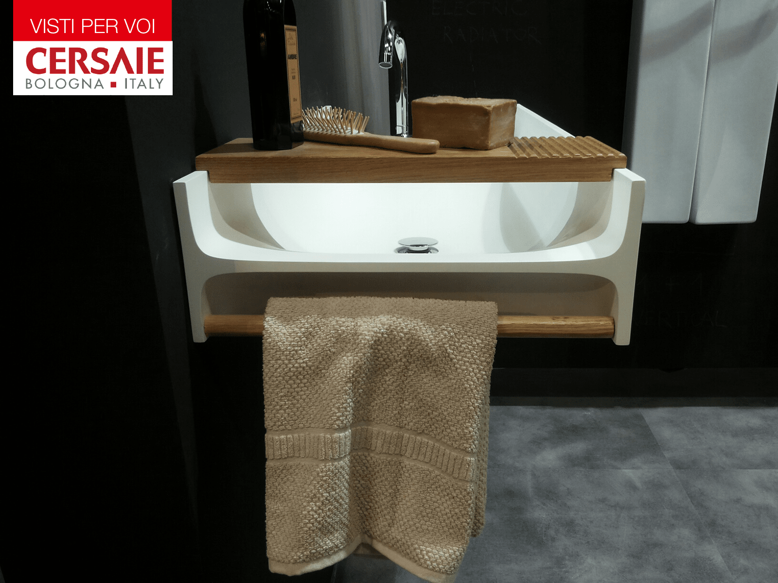 Cersaie 2015: materiali e forme per il bagno cose di casa Box doccia irregolare tondo