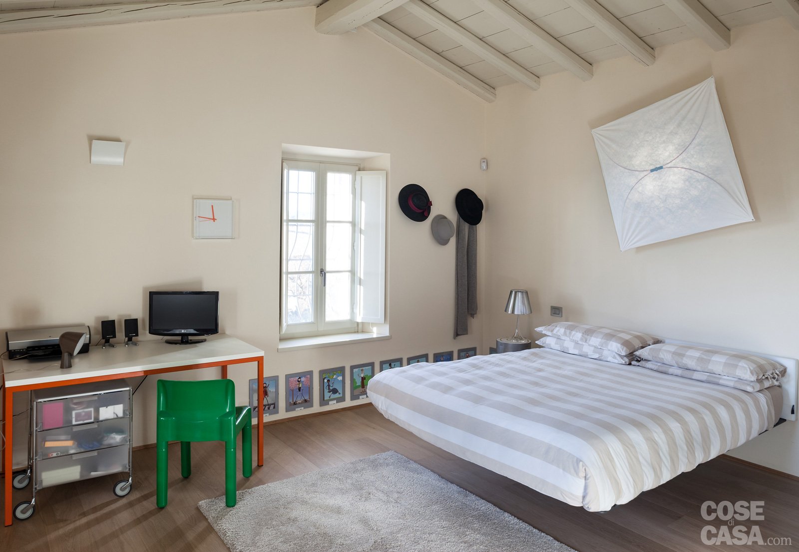 Una casa con ambienti moderni a sfondo rustico cose di casa Creativo soffitto Botte