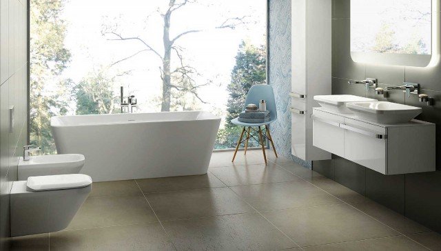 14) La collezione con plus tecnologici di arredobagno si distingue per il design geometrico che si adatta a diversi contesti stilistici. È arricchita da tecnologie che ne aumentano la funzionalità: il vaso è dotato della tecnologia AquaBlade® che ottimizza le performance dello scarico e valorizza l’estetica interna del wc; il lavabo ha il sifone salvaspazio IdealFlow che permette di recuperare nella base il 20% di volume per contenere. Coll. Tonic II di Ideal Standard. www.idealstandard.it 14) La collezione con plus tecnologici di arredobagno si distingue per il design geometrico che si adatta a diversi contesti stilistici. È arricchita da tecnologie che ne aumentano la funzionalità: il vaso è dotato della tecnologia AquaBlade® che ottimizza le performance dello scarico e valorizza l’estetica interna del wc; il lavabo ha il sifone salvaspazio IdealFlow che permette di recuperare nella base il 20% di volume per contenere. Coll. Tonic II di Ideal Standard. www.idealstandard.it