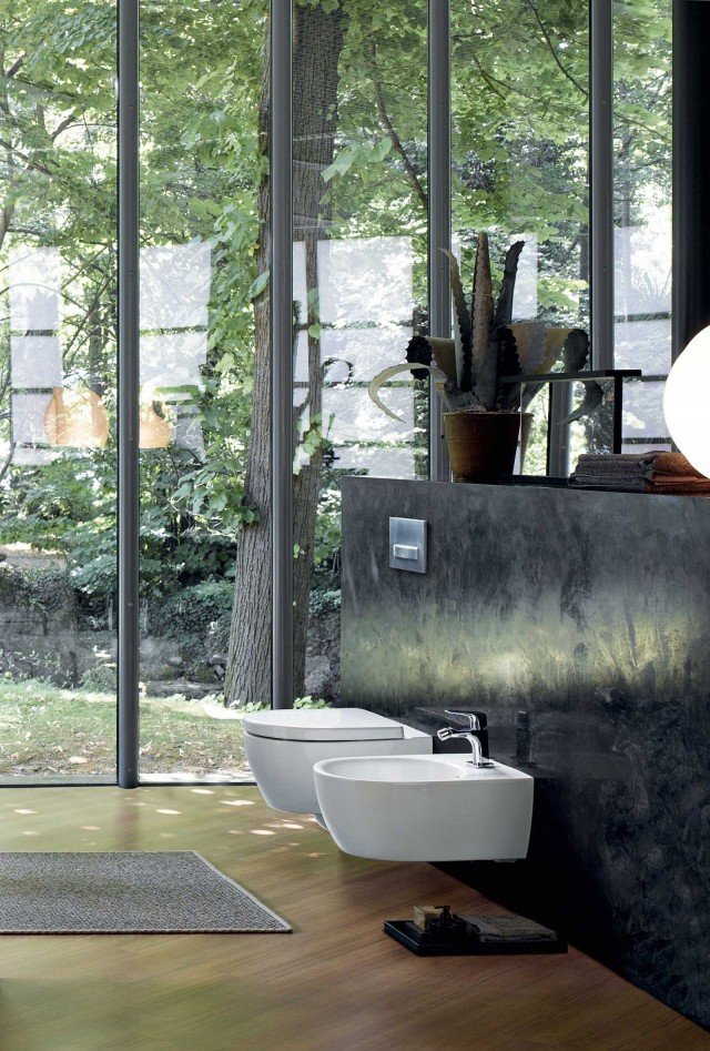 15) Vaso e bidet sospesi si adattano agli scarichi esistenti e risolvono il problema degli allacciamenti garantendo comunque la posa filomuro, che dà migliori risultati estetici e fa guadagnare spazio. Coll. Fast di Pozzi-Ginori. www.pozzi-ginori.it 15) Vaso e bidet sospesi si adattano agli scarichi esistenti e risolvono il problema degli allacciamenti garantendo comunque la posa filomuro, che dà migliori risultati estetici e fa guadagnare spazio. Coll. Fast di Pozzi-Ginori. www.pozzi-ginori.it