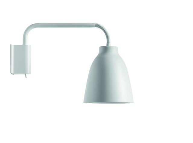 Può essere ruotata di 180 gradi la lampada da parete Caravaggio di Lightyears
in acciaio, si regola anche la direzione
del paralume. Misura Ø 14 x H 20,6 cm. € 268* Può essere ruotata di 180 gradi la lampada da parete Caravaggio di Lightyears
in acciaio, si regola anche la direzione
del paralume. Misura Ø 14 x H 20,6 cm. € 268*