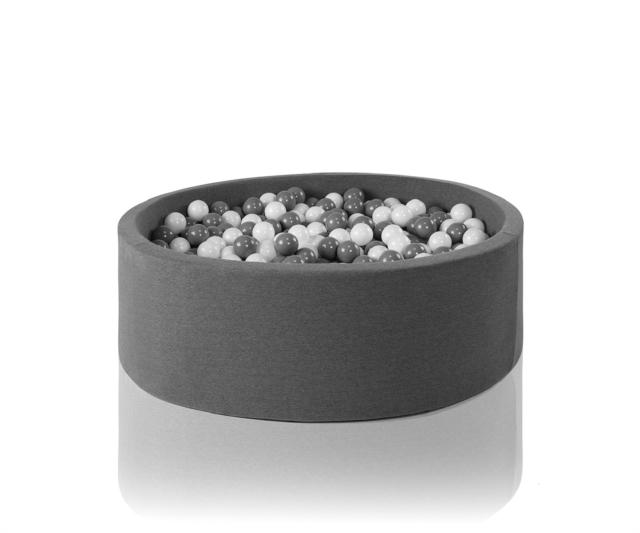 Ballpit di Misioo è una “vasca da bagno” per giocare in morbida gommapiuma. Il rivestimento in cotone al 95% ed elastan per il 5%, lavabile a 40 °C ed è disponibile in differenti colori. Le palline colorate sono con marchio CE. Alta 40 cm, la vasca può avere un diametro di 90 o 100 cm. Prezzo su richiesta. www.misioohandmade.com Ballpit di Misioo è una “vasca da bagno” per giocare in morbida gommapiuma. Il rivestimento in cotone al 95% ed elastan per il 5%, lavabile a 40 °C ed è disponibile in differenti colori. Le palline colorate sono con marchio CE. Alta 40 cm, la vasca può avere un diametro di 90 o 100 cm. Prezzo su richiesta. www.misioohandmade.com