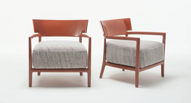 Cara di Kartell, design Philippe Starck, è la poltrona con una linea essenziale che la rende leggera. É solida e resistente, inoltre è resa molto comfortevole dal cuscino imbottito e dallo schienale basso e sagomato. www.kartell.com Cara di Kartell, design Philippe Starck, è la poltrona con una linea essenziale che la rende leggera. É solida e resistente, inoltre è resa molto comfortevole dal cuscino imbottito e dallo schienale basso e sagomato. www.kartell.com