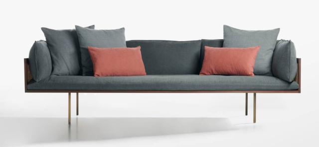 Loom di Potocco, design David Lopez Quincoces, è il divano nella nuova versione componibile: è caratterizzato da un design minimale sottolineato dalla cornice in mogano su cui si inserisce un intreccio in canna naturale. L'imbottitura interna sottile non appesantisce la struttura, ma lo rende comfortevole. www.potoccospa.com Loom di Potocco, design David Lopez Quincoces, è il divano nella nuova versione componibile: è caratterizzato da un design minimale sottolineato dalla cornice in mogano su cui si inserisce un intreccio in canna naturale. L'imbottitura interna sottile non appesantisce la struttura, ma lo rende comfortevole. www.potoccospa.com