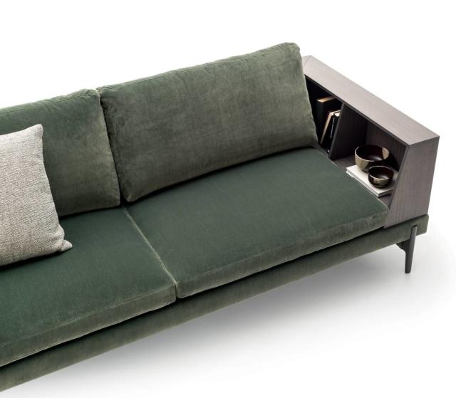 Kim di Ditre Italia, design Stefano Spessotto, è il nuovo divano che “integra” al suo interno anche la libreria dando vita ad un vero e proprio sistema funzionale. I cuscini sono alti e molto confortevoli, inoltre nella versione Relax sono dotati di meccanismo progressivo di abbattimento. I piedini sono realizzati in legno nelle tinte dei complementi. www.ditreitalia.it Kim di Ditre Italia, design Stefano Spessotto, è il nuovo divano che “integra” al suo interno anche la libreria dando vita ad un vero e proprio sistema funzionale. I cuscini sono alti e molto confortevoli, inoltre nella versione Relax sono dotati di meccanismo progressivo di abbattimento. I piedini sono realizzati in legno nelle tinte dei complementi. www.ditreitalia.it