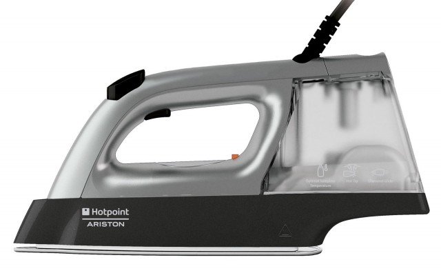 Il ferro da stiro a vapore Compact Generator di Hotpoint-Ariston offre le performance di un ferro a caldaia poiché genera ben 70 grammi di vapore al minuto con un ulteriore extravapore di 150 grammi al minuto. La punta Hot Tip è disegnata per raggiungere qualsiasi angolo dei tessuti e la la tecnologia della Optimal Soleplate Temperature permette di stirare automaticamente ogni tessuto alla giusta temperatura senza preoccuparsi di dover regolare il termostato. Prezzo 129 euro. www.hotpoint-ariston.it Il ferro da stiro a vapore Compact Generator di Hotpoint-Ariston offre le performance di un ferro a caldaia poiché genera ben 70 grammi di vapore al minuto con un ulteriore extravapore di 150 grammi al minuto. La punta Hot Tip è disegnata per raggiungere qualsiasi angolo dei tessuti e la la tecnologia della Optimal Soleplate Temperature permette di stirare automaticamente ogni tessuto alla giusta temperatura senza preoccuparsi di dover regolare il termostato. Prezzo 129 euro. www.hotpoint-ariston.it