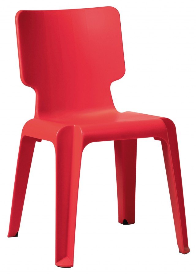 PER QUALSIASI AMBIENTE ANCHE ALL’ESTERNO. La sedia Wait di Authentics è comoda e resistente. Un’unica struttura dalla forma classica, modellata in polipropilene, è composta da un comodo schienale e un’ampia seduta. Leggera e impilabile è disponibile nei colori: orange, translucent white, beige, lime green, brown, light violet, red, light blue, off-white, cobalt blue e black. Misura ?L54x?P47,5x?H77,5 cm. Prezzo 49,50 Euro. www.authentics.co.uk PER QUALSIASI AMBIENTE ANCHE ALL’ESTERNO. La sedia Wait di Authentics è comoda e resistente. Un’unica struttura dalla forma classica, modellata in polipropilene, è composta da un comodo schienale e un’ampia seduta. Leggera e impilabile è disponibile nei colori: orange, translucent white, beige, lime green, brown, light violet, red, light blue, off-white, cobalt blue e black. Misura ?L54x?P47,5x?H77,5 cm. Prezzo 49,50 Euro. www.authentics.co.uk