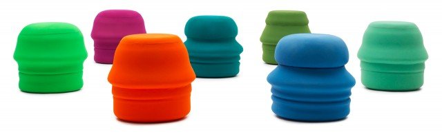 Rivestita in lycra colorata, la morbida struttura contiene un letto singolo (L 95 x P 200 cm) completo di gonfiatore alimentato a corrente elettrica; misura Ø 65 x H 53 cm e costa 550 euro Santapouf di Campeggi Rivestita in lycra colorata, la morbida struttura contiene un letto singolo (L 95 x P 200 cm) completo di gonfiatore alimentato a corrente elettrica; misura Ø 65 x H 53 cm e costa 550 euro Santapouf di Campeggi