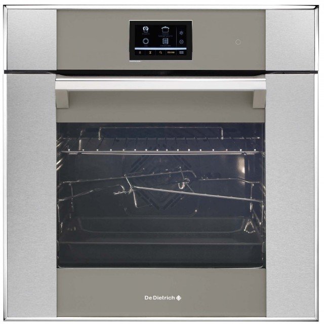 Il forno multifunzione DOP1190GX di De Dietrich è dotato di sistema di pulizia pirolitico e di funzione « calore combinato » particolarmente adatta per cotture a pasta umida come torte e quiche. In classe A -10%, misura L 59,2 x P 59,5 x H 59,5 cm. Prezzo Iva esclusa 2.220 euro www.dedietrich.it Il forno multifunzione DOP1190GX di De Dietrich è dotato di sistema di pulizia pirolitico e di funzione « calore combinato » particolarmente adatta per cotture a pasta umida come torte e quiche. In classe A -10%, misura L 59,2 x P 59,5 x H 59,5 cm. Prezzo Iva esclusa 2.220 euro www.dedietrich.it