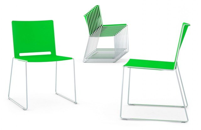 IDEALE IN SOGGIORNO. La coloratissima sedia Filò di Diemmebi è perfetta per la casa. La sua struttura essenziale e leggera con gambe a slitta in tubolare di metallo regge saldamente seduta e schienale in polipropilene stampato ad iniezione. Esiste nella versione sedia (L46xP57xH80) cm o sgabello (L49xP58xH97 o L49xP58xH107 cm, a due altezze) con seduta e schienale nei colori bianco, rosso, verde, nero, blu, sabbia e grigio con struttura in bianco, nero, cromo e argento. Prezzo 80 Euro (versione nell’immagine). www.diemmebi.com IDEALE IN SOGGIORNO. La coloratissima sedia Filò di Diemmebi è perfetta per la casa. La sua struttura essenziale e leggera con gambe a slitta in tubolare di metallo regge saldamente seduta e schienale in polipropilene stampato ad iniezione. Esiste nella versione sedia (L46xP57xH80) cm o sgabello (L49xP58xH97 o L49xP58xH107 cm, a due altezze) con seduta e schienale nei colori bianco, rosso, verde, nero, blu, sabbia e grigio con struttura in bianco, nero, cromo e argento. Prezzo 80 Euro (versione nell’immagine). www.diemmebi.com