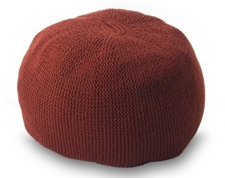 Ispirata alle atmosfere scandinave, la seduta è in maglia di lana con lavorazione chain in 30% lana e 70% acrilico con interno in tnt; misura Ø 60 cm e costa 229 euro Nord, coll. Season 4 di Doimo Decor Ispirata alle atmosfere scandinave, la seduta è in maglia di lana con lavorazione chain in 30% lana e 70% acrilico con interno in tnt; misura Ø 60 cm e costa 229 euro Nord, coll. Season 4 di Doimo Decor
