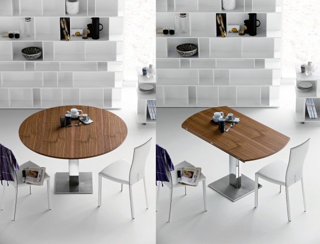 Il tavolo che da rettangolare diventa rotondo ha la base e la colonna in acciaio inox e il piano in essenza: aperto ha diametro 130 cm, chiuso misura L 130 x P 71 x H 75 cm; costa 1.328 euro Elvis Turn di Cattelan Italia Il tavolo che da rettangolare diventa rotondo ha la base e la colonna in acciaio inox e il piano in essenza: aperto ha diametro 130 cm, chiuso misura L 130 x P 71 x H 75 cm; costa 1.328 euro Elvis Turn di Cattelan Italia