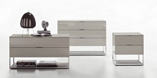 cassettiere modulari 909 di Molteni in vetro colorato e laccato cassettiere modulari 909 di Molteni in vetro colorato e laccato