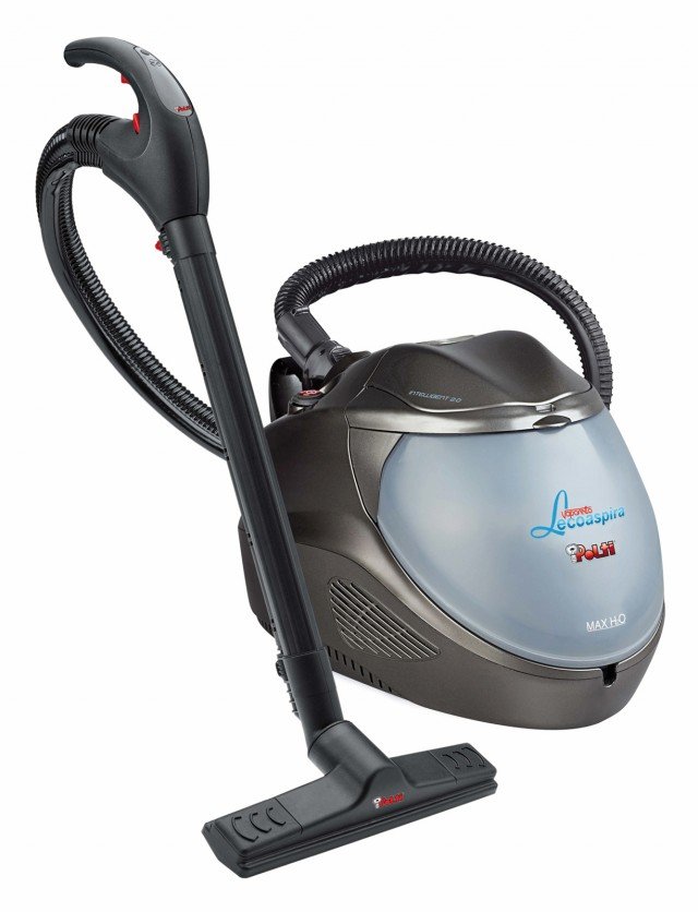 Vaporetto Lecoaspira Intelligent 2.0 di Polti ha la funzione igienizzante del vapore. Con caldaia in alluminio, e scheda elettronica con 10 programmi preimpostati, è dotato di display lcd retroilluminato; prezzo 679 euro. www.polti.com Vaporetto Lecoaspira Intelligent 2.0 di Polti ha la funzione igienizzante del vapore. Con caldaia in alluminio, e scheda elettronica con 10 programmi preimpostati, è dotato di display lcd retroilluminato; prezzo 679 euro. www.polti.com