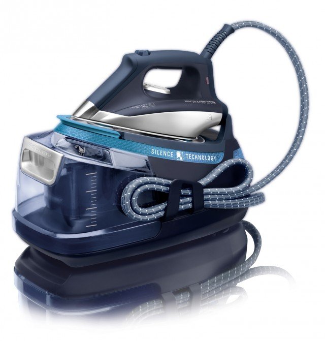 Grazie alla riduzione delle vibrazioni e ad una nuova circolazione del vapore all’interno dell’apparecchio, la rumorosità di Silence Steam DG 8960 di Rowenta è stata ridotta di 15 dBA per stirare in tutta tranquillità. Ha piastra Microsteam Inox Laser Profile per la perfetta distribuzione del vapore che è variabile fino a 120 g/min, per rimuovere anche le pieghe più ostinate. Prezzo 319 euro. www.rowenta.it Grazie alla riduzione delle vibrazioni e ad una nuova circolazione del vapore all’interno dell’apparecchio, la rumorosità di Silence Steam DG 8960 di Rowenta è stata ridotta di 15 dBA per stirare in tutta tranquillità. Ha piastra Microsteam Inox Laser Profile per la perfetta distribuzione del vapore che è variabile fino a 120 g/min, per rimuovere anche le pieghe più ostinate. Prezzo 319 euro. www.rowenta.it