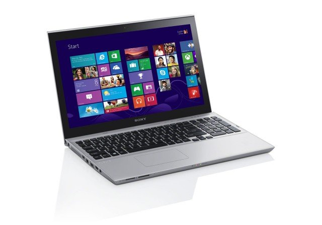 Il portatile VAIO Ultrabook™ SV-T1312M1ES di Sony da 13,3” ha schermo tattile da 33,7 cm. Funziona con sistema operativo Windows 8**. Dispone di scheda grafica Intel HD Graphics 4000, WLAN, Bluetooth 4.0 e HD Webcam con funzione Exmor. Prezzo 799 euro. www.sony.it Il portatile VAIO Ultrabook™ SV-T1312M1ES di Sony da 13,3” ha schermo tattile da 33,7 cm. Funziona con sistema operativo Windows 8**. Dispone di scheda grafica Intel HD Graphics 4000, WLAN, Bluetooth 4.0 e HD Webcam con funzione Exmor. Prezzo 799 euro. www.sony.it