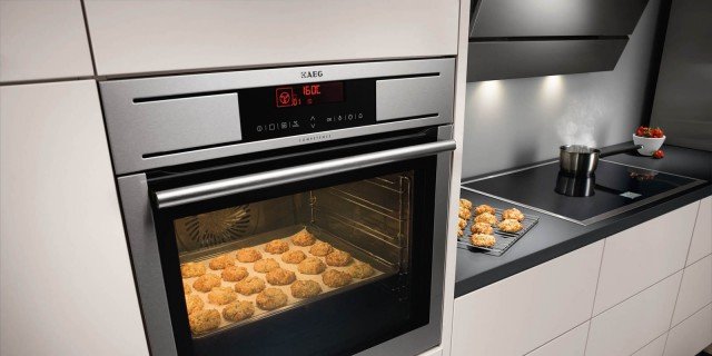 BP 7314071 M di Aeg Electrolux Il forno pirolitico che si pulisce da solo