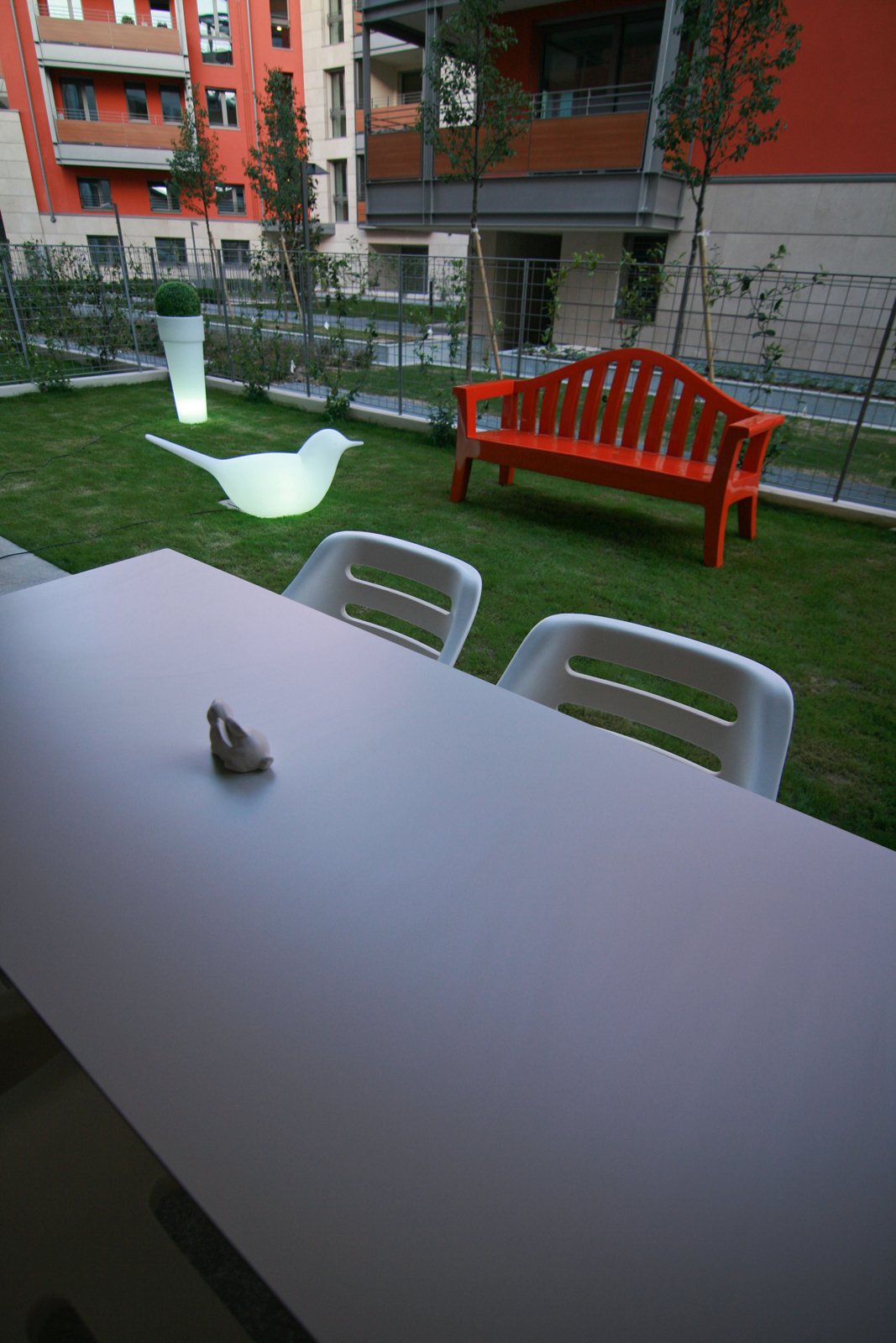 L'outdoor di Serralunga utilizza prodotti moderni ed eleganti realizzati con materiali di alta qualità e resistenti agli agenti atmosferici. www.serralunga.com L'outdoor di Serralunga utilizza prodotti moderni ed eleganti realizzati con materiali di alta qualità e resistenti agli agenti atmosferici. www.serralunga.com