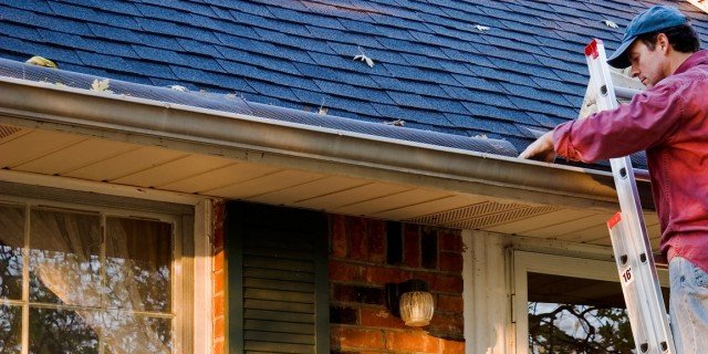 Come pulire la grondaia in sicurezza cose di casa Come pulire una casa