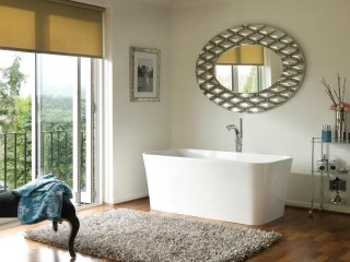 vasca Edge di Victoria + Albert è realizzata in QUARRYCAST®. Dimensioni L 149,5 x P 80,3 x H 60 cm vasca Edge di Victoria + Albert è realizzata in QUARRYCAST®. Dimensioni L 149,5 x P 80,3 x H 60 cm