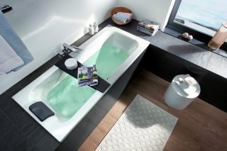 Ha sagoma interna squadrata la vasca in acrilico Loop&Friends di Villeroy & Boch. I bordi sono larghi 9 cm e l’altezza interna è di soli 44 cm. Misura L 160 x P 70 x H 54,5 cm. Prezzo Iva esclusa 620 euro. www.villeroy-boch.com/it Ha sagoma interna squadrata la vasca in acrilico Loop&Friends di Villeroy & Boch. I bordi sono larghi 9 cm e l’altezza interna è di soli 44 cm. Misura L 160 x P 70 x H 54,5 cm. Prezzo Iva esclusa 620 euro. www.villeroy-boch.com/it