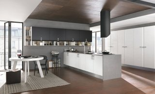 cucina con penisola Chantal disegnata dall’architetto Alfredo Zengiaro per Febal cucina con penisola Chantal disegnata dall’architetto Alfredo Zengiaro per Febal