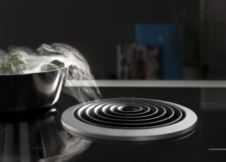 Il piano a induzione Bora Basic di Bora in vetroceramica con 4 zone di cottura, ha un piano cottura integrato di aspirazione al centro. Di facile utilizzo grazie al display-touch, è largo 76 cm. I vapori e gli odori salgono verso l’alto con una velocità di max. 1 m/s e l'aspiratore crea una depressione che li trascina verso il basso a ca. 4 m/s. Prezzo da rivenditore. www.frigo2000.com Il piano a induzione Bora Basic di Bora in vetroceramica con 4 zone di cottura, ha un piano cottura integrato di aspirazione al centro. Di facile utilizzo grazie al display-touch, è largo 76 cm. I vapori e gli odori salgono verso l’alto con una velocità di max. 1 m/s e l'aspiratore crea una depressione che li trascina verso il basso a ca. 4 m/s. Prezzo da rivenditore. www.frigo2000.com
