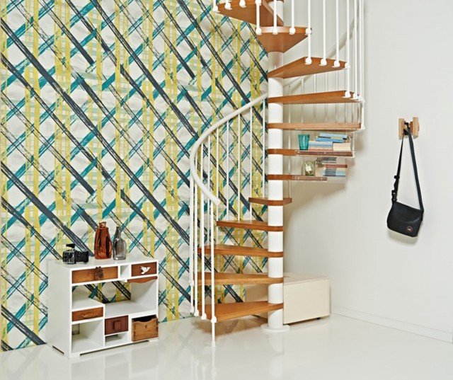 Le mensole Shelf-Y rendono prezioso lo spazio del sottoscala, con un prodotto di design estetico su cui appoggiare in modo utile e originale libri, cd, dvd e ogni altro oggetto. Le mensole Shelf-Y rendono prezioso lo spazio del sottoscala, con un prodotto di design estetico su cui appoggiare in modo utile e originale libri, cd, dvd e ogni altro oggetto.