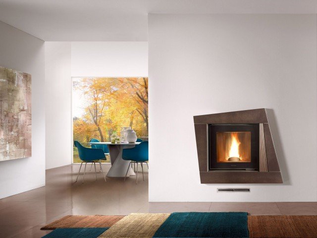 Il caminetto Vienna con monoblocco termo a legna MT 600 sviluppa una potenza termica all’ambiente di 6 Kw e una potenza termica al fluido di 13 Kw. Il caminetto Vienna con monoblocco termo a legna MT 600 sviluppa una potenza termica all’ambiente di 6 Kw e una potenza termica al fluido di 13 Kw.