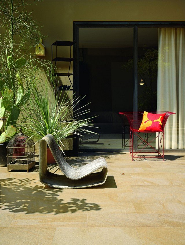 rivestimento Sunriver di Ragno in gres fine porcellanato doppio caricamento nei colori Ivory, Beige o Gold. rivestimento Sunriver di Ragno in gres fine porcellanato doppio caricamento nei colori Ivory, Beige o Gold.