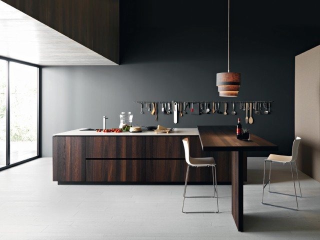 cucina con anta della base in rovere termocotto con apertura con gola Elle di Cesar cucina con anta della base in rovere termocotto con apertura con gola Elle di Cesar