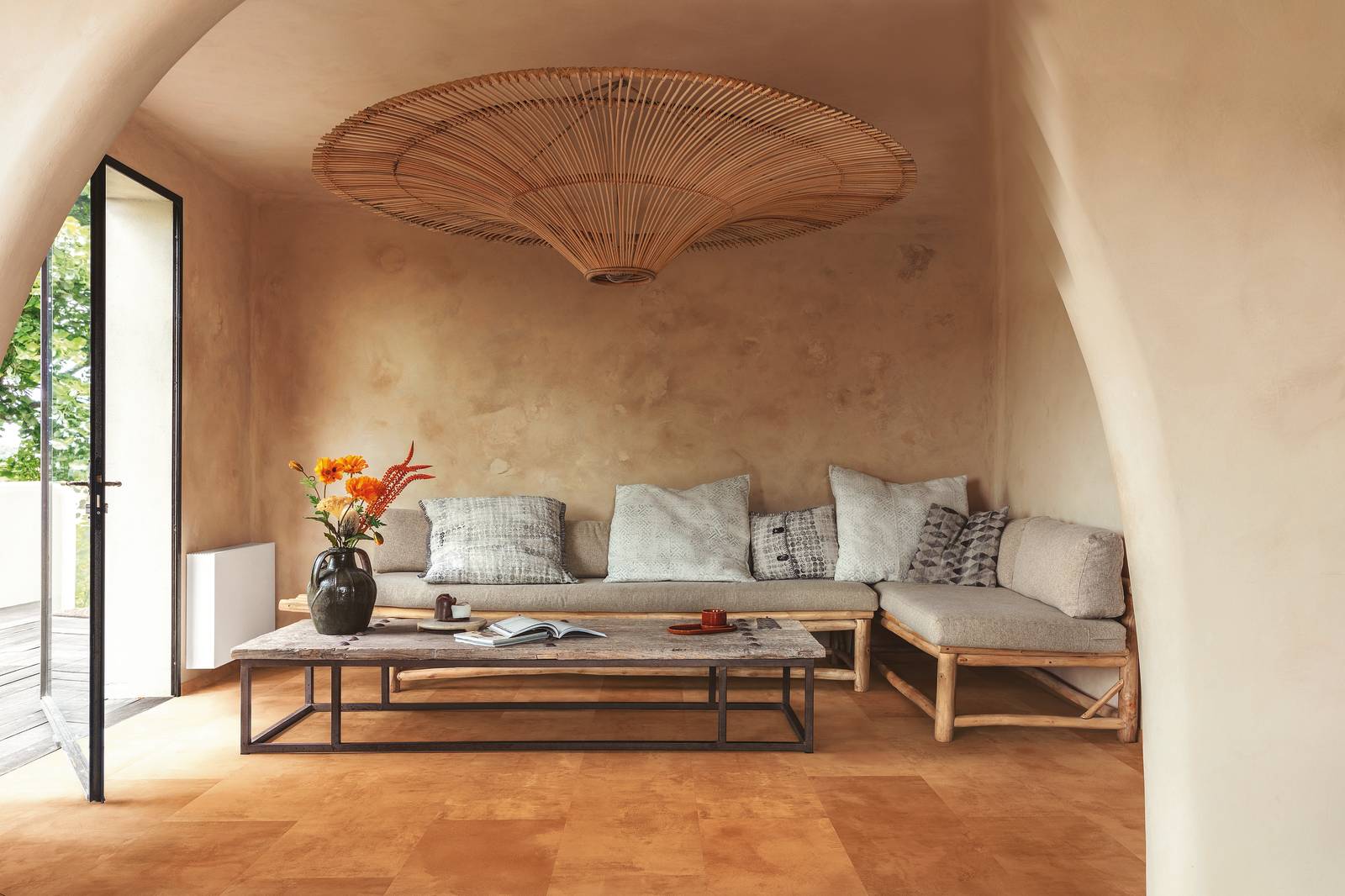 Muse di Quick-Step è un laminato che richiama la pietra naturale, qui nella colorazione Terracotta. La superficie è impermeabile e antigraffio e la posa è flottante a incastro, compatibile con riscaldamento a pavimento. Misura 120 x 39,6 cm, spessore 8 mm. www.quick-step.it Muse di Quick-Step è un laminato che richiama la pietra naturale, qui nella colorazione Terracotta. La superficie è impermeabile e antigraffio e la posa è flottante a incastro, compatibile con riscaldamento a pavimento. Misura 120 x 39,6 cm, spessore 8 mm. www.quick-step.it