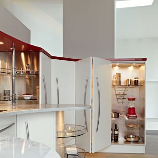 armadio-dispensa Skyline di Snaidero comn apertura a soffietto armadio-dispensa Skyline di Snaidero comn apertura a soffietto