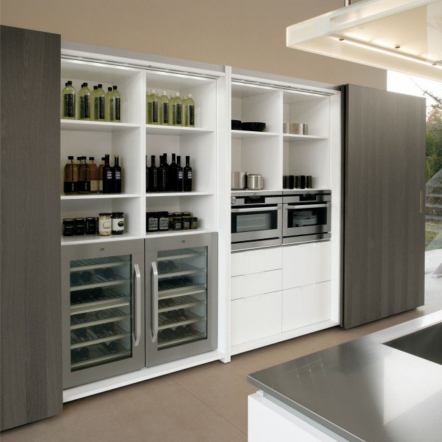 grande colonna del modello Millennium System - Tulipano di Veneta Cucine grande colonna del modello Millennium System - Tulipano di Veneta Cucine