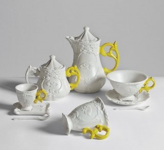 Teiera, zuccheriera, mug, tazze e tazzine in porcellana bianca linea I-Wares di Seletti Teiera, zuccheriera, mug, tazze e tazzine in porcellana bianca linea I-Wares di Seletti