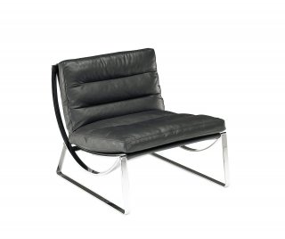 Minimalista, la seduta Cammeo di Divani&Divani by Natuzzi ha sedile e schienale in pelle imbottiti in piuma, pensati per un mix che assicura il massimo comfort, con una struttura in acciaio che le dona una linea leggera e armonica. Misura L 77 x P 80 x H 73 cm. Prezzo su richiesta. <strong>www.natuzzi.com</strong> Minimalista, la seduta Cammeo di Divani&Divani by Natuzzi ha sedile e schienale in pelle imbottiti in piuma, pensati per un mix che assicura il massimo comfort, con una struttura in acciaio che le dona una linea leggera e armonica. Misura L 77 x P 80 x H 73 cm. Prezzo su richiesta. <strong>www.natuzzi.com</strong>